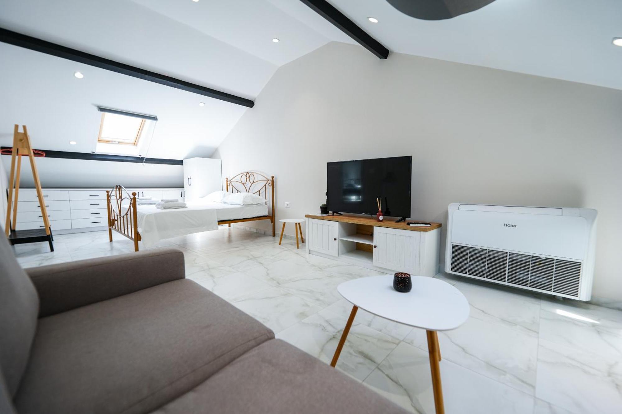 City Center Hideout - Studio Apartment 地拉那 外观 照片