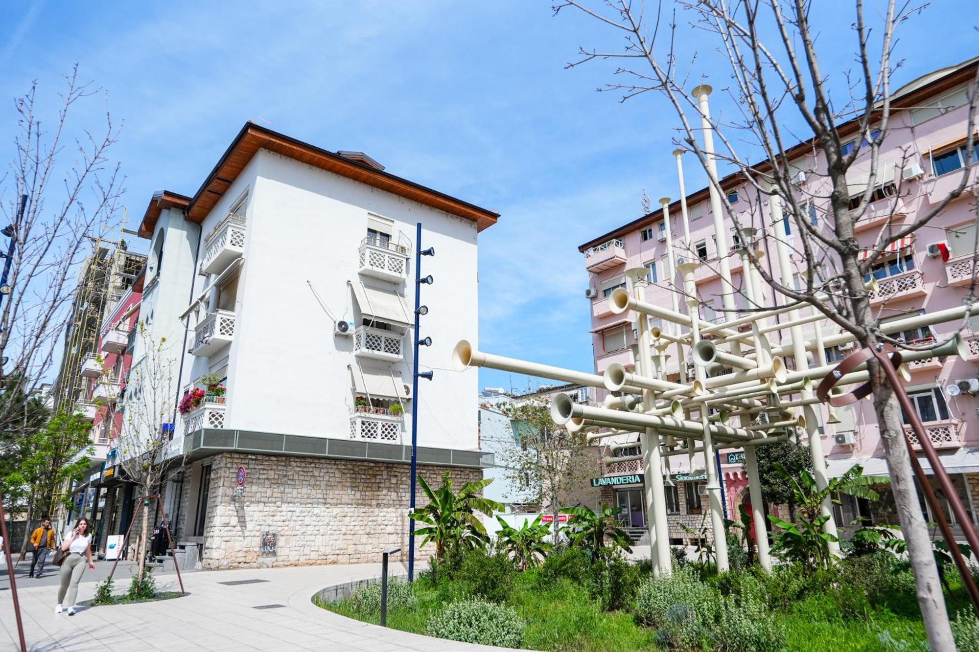 City Center Hideout - Studio Apartment 地拉那 外观 照片